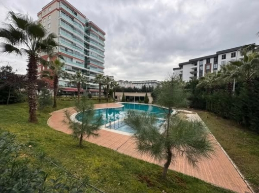 TRABZON KAŞÜSTÜ DENİZPARK SİTESİNDE SATILIK 4+1 DAİRE