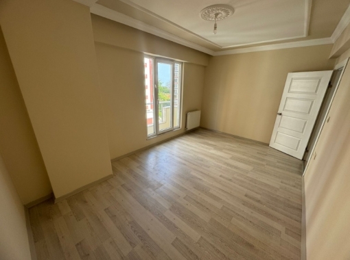 ÇUKURÇAYIRDA KİRALIK DAİRE
